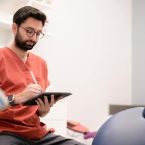 Modernisation du Cabinet Dentaire: Demandez l'Aide Maintenant, Délai 3 Mars declaration indicateurs 2023 fami