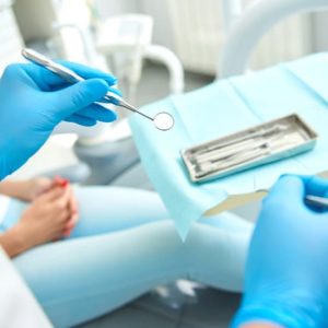 Choc au Canada : Pénurie de dentistes menace le régime Le régime de soins dentaires au Canada confronté à la pénurie de praticiens